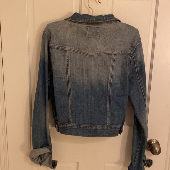 Forever 21 cropped Jean jacket - Picture 3 of 3